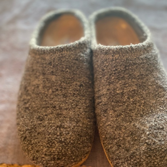 Geisswein Mens Merino Wool slip on hand‎ soled clogs. Gray wool size 42 EU US 9 - Picture 1 of 8